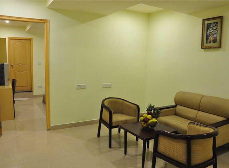 Super Townhouse Ameerpet Balkampet Road Hyderabad Exterior photo